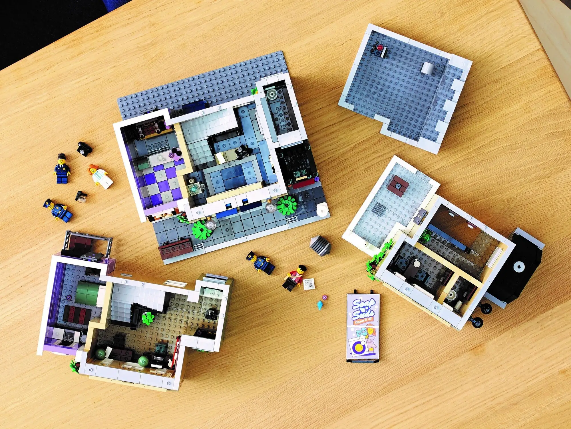 ����������� LEGO 10278 ����������� �������