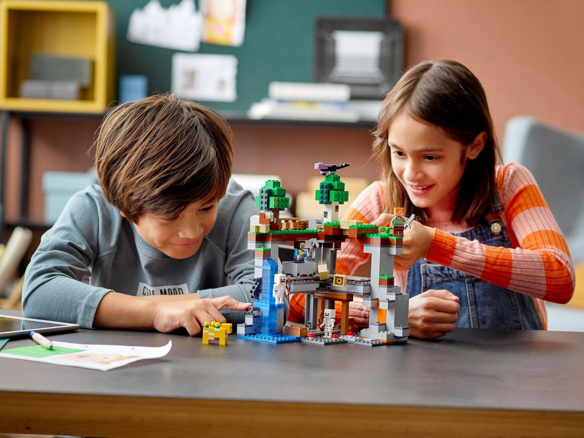 ����������� LEGO Minecraft 21169 ������ �����������, 542 ������