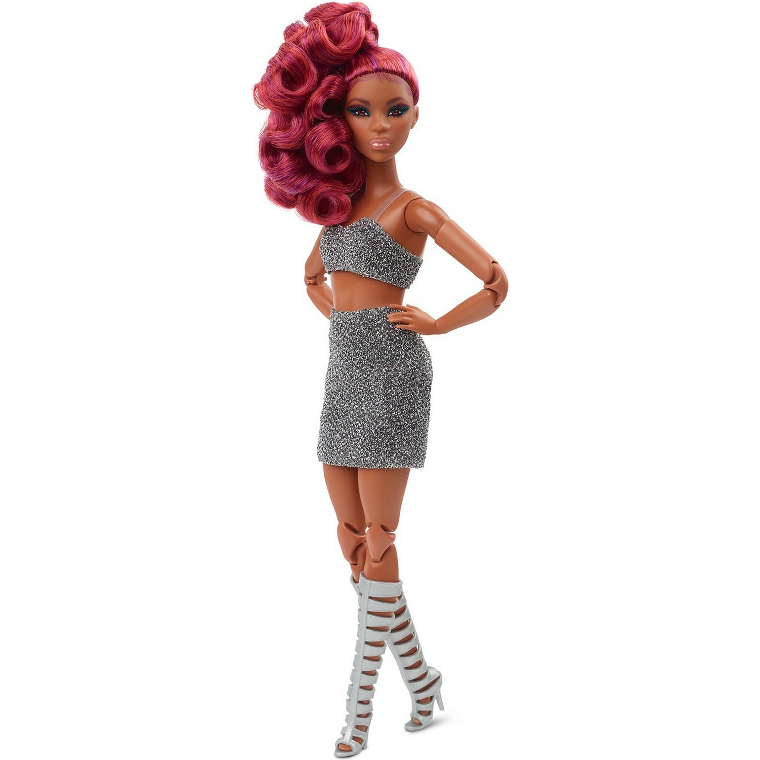 ����� Barbie Looks ���� ������ ����������� � ������� ������� HCB77
