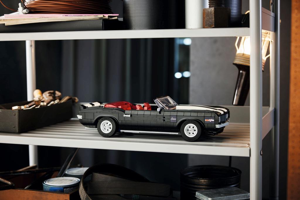 ����������� LEGO 10304 ������� ������ Z/28 