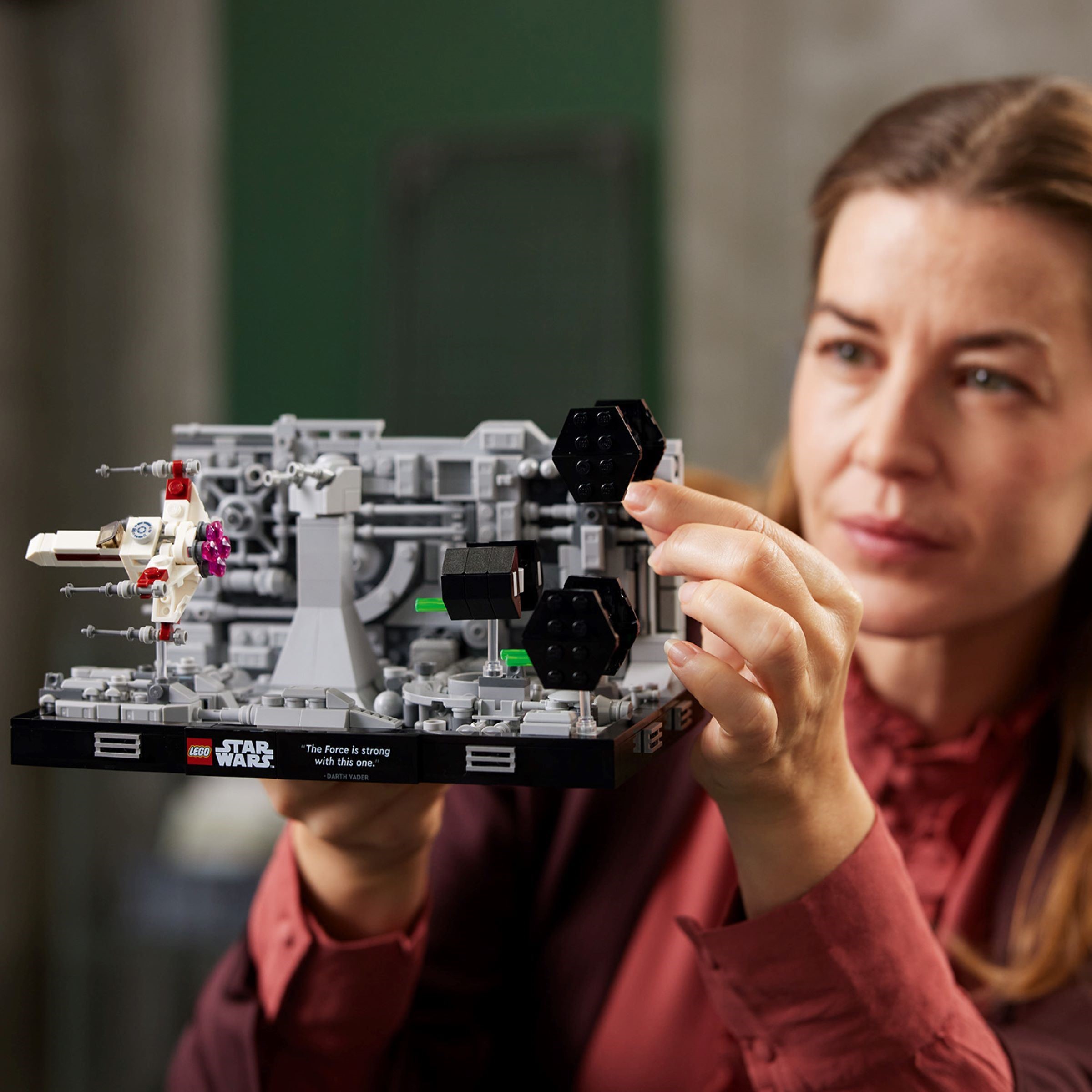 ����������� LEGO 75329 ������� ��� �� �������� ������ ������