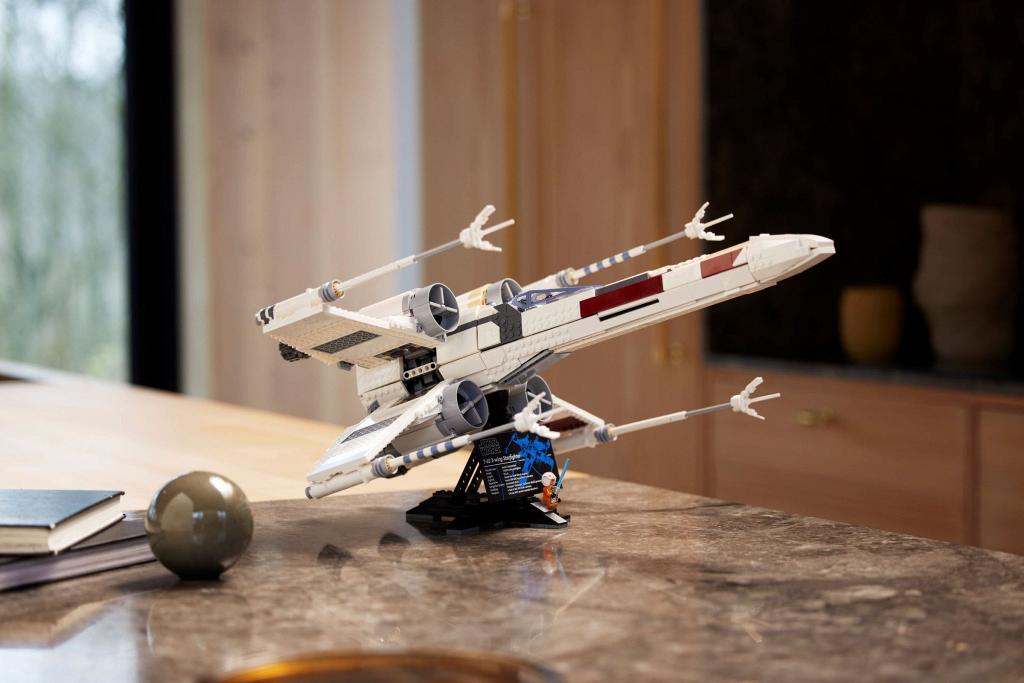 ����������� LEGO 75355 ������� ����������� X-Wing