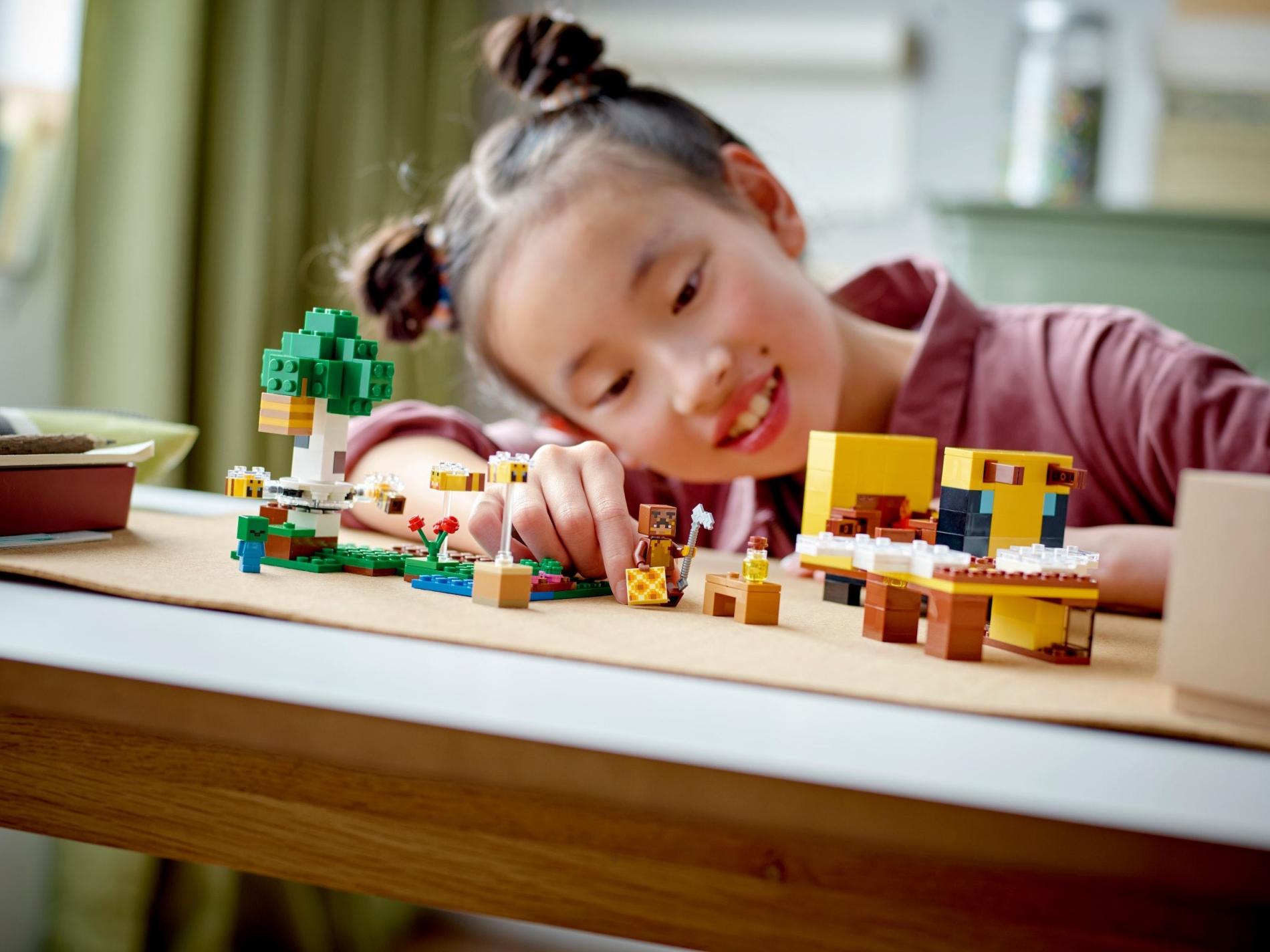 ����������� LEGO 21241 �������� �������
