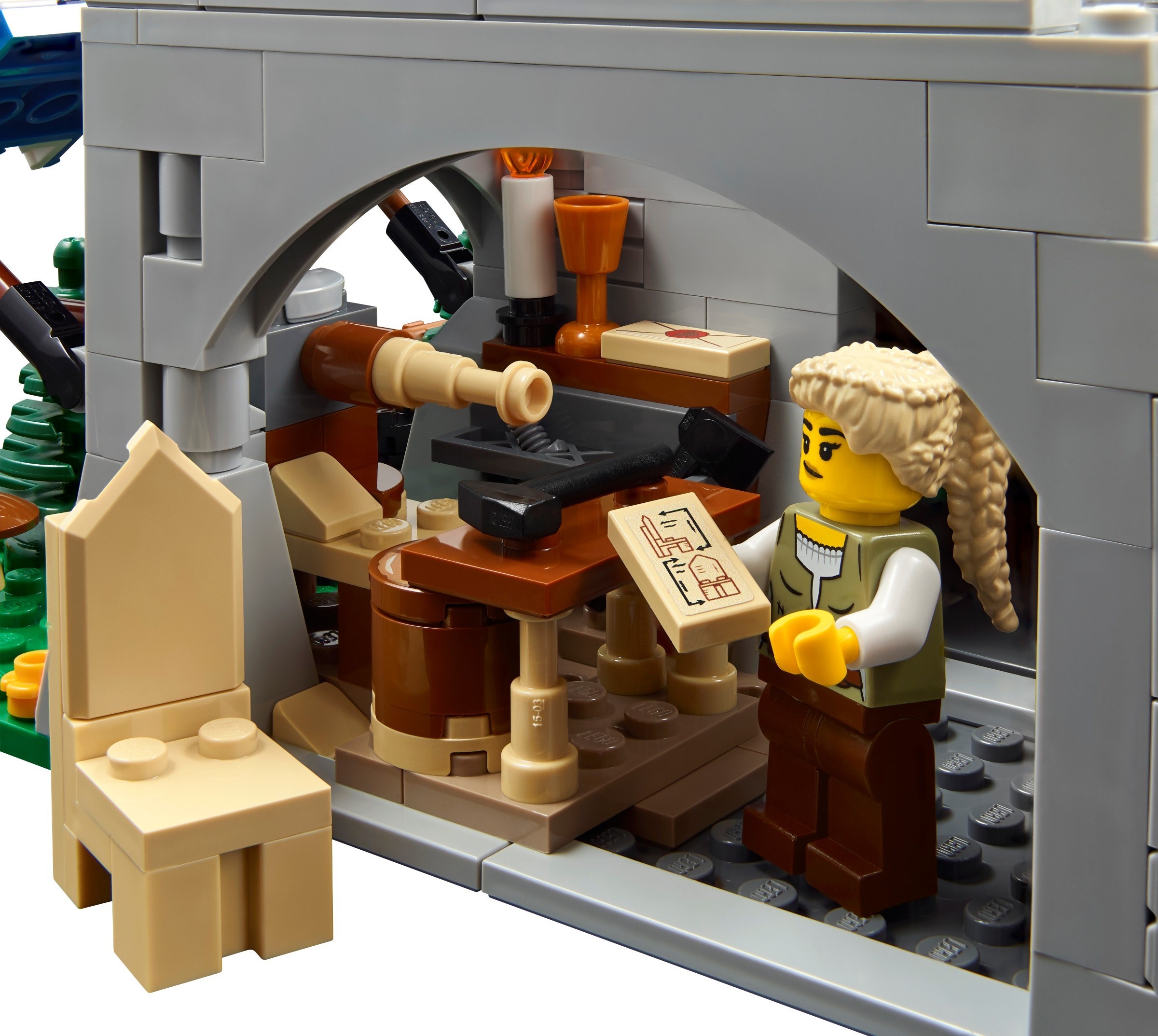����������� LEGO 10332 ������������� ��������� �������