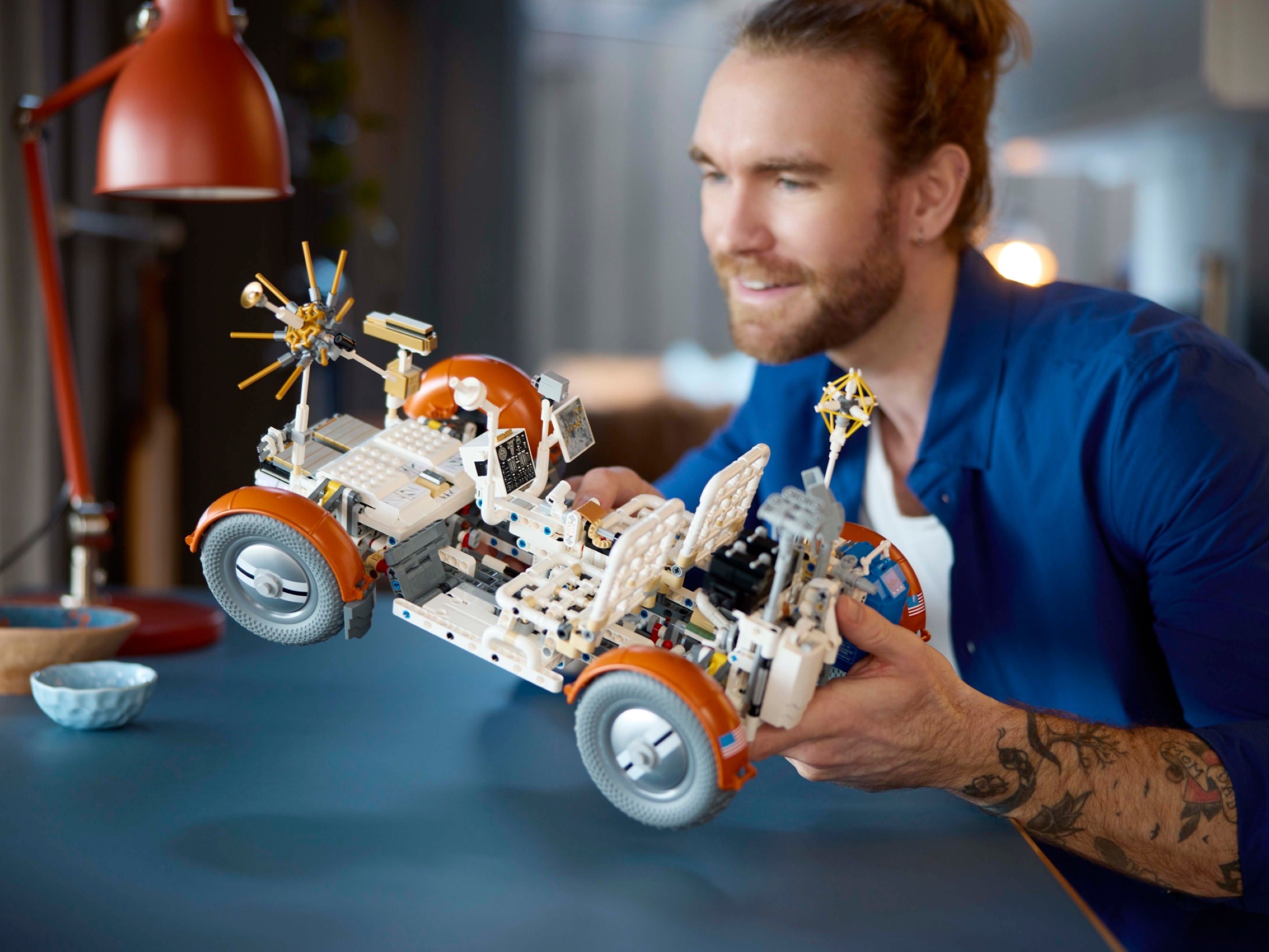����������� LEGO 42182 ������ �������� NASA ������� - LRV