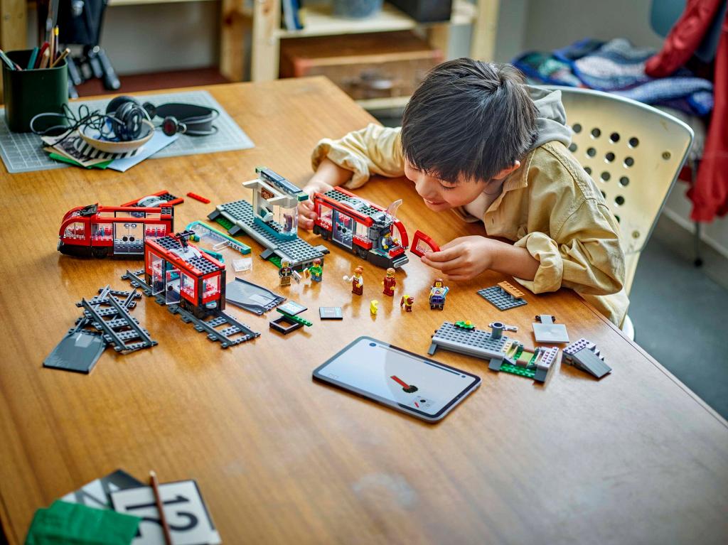 ����������� LEGO 60423 ������� � ������� � ������ ������