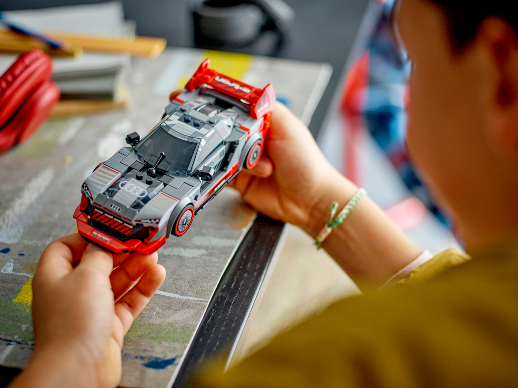 ����������� LEGO 76921 �������� ����������: Audi S1 E-Tron Quattro