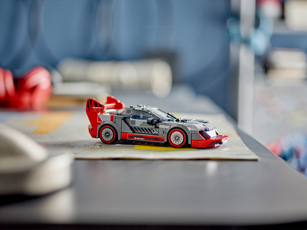 ����������� LEGO 76921 �������� ����������: Audi S1 E-Tron Quattro