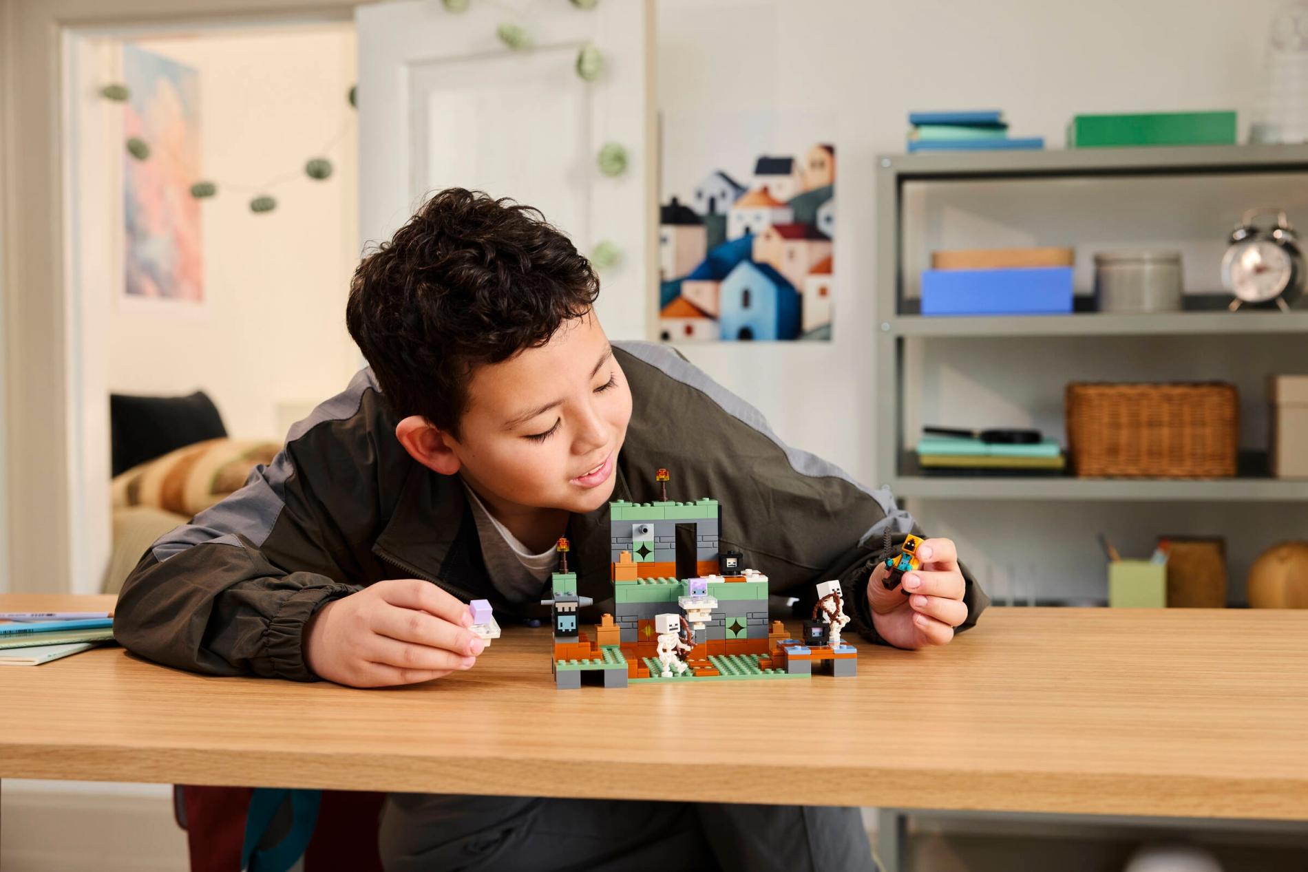 ����������� LEGO 21271 ������� ���������