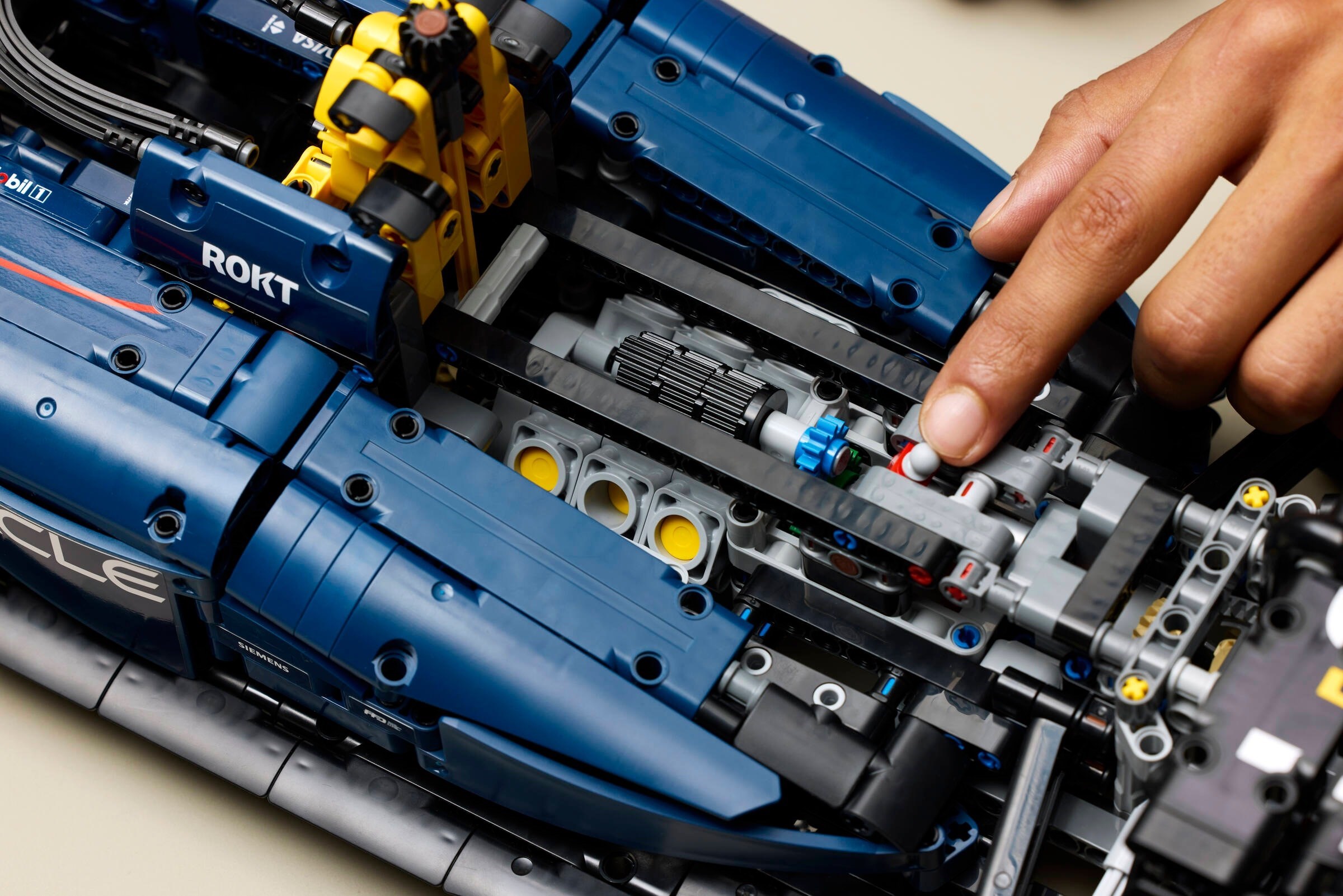 ����������� LEGO 42206 ���������� Oracle Red Bull Racing RB20 F1