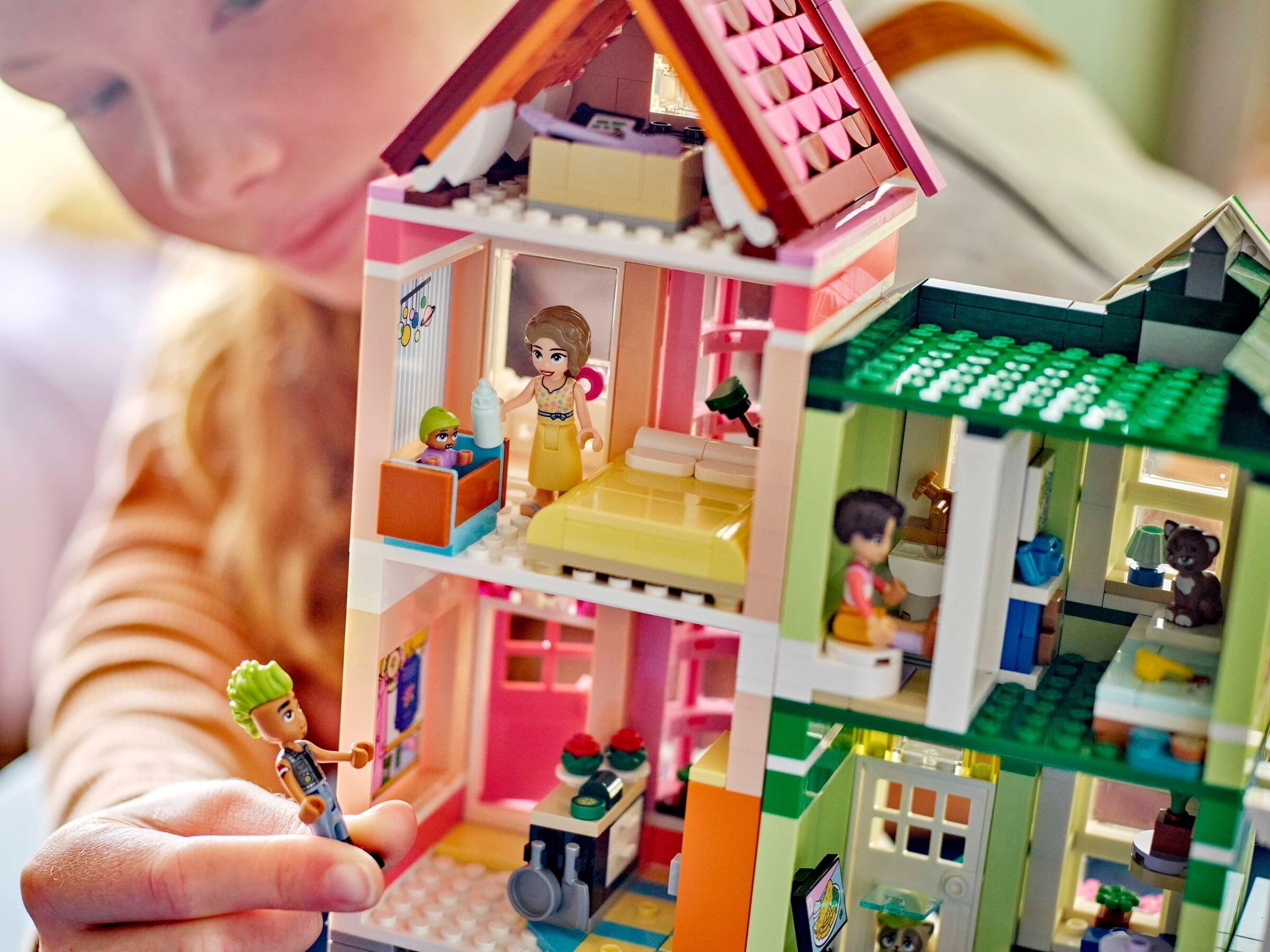 ����������� LEGO 42670 �������� � �������� �������� ����