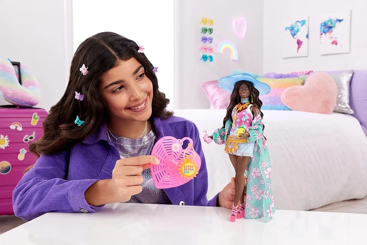 ����� Barbie Extra Fly ����� � ������� ������ HPB14