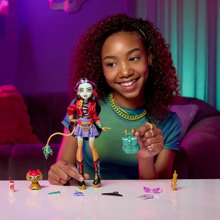 ����� ������ ��� �������� ���� - Monster High Jinafire Long Dragon HYV58