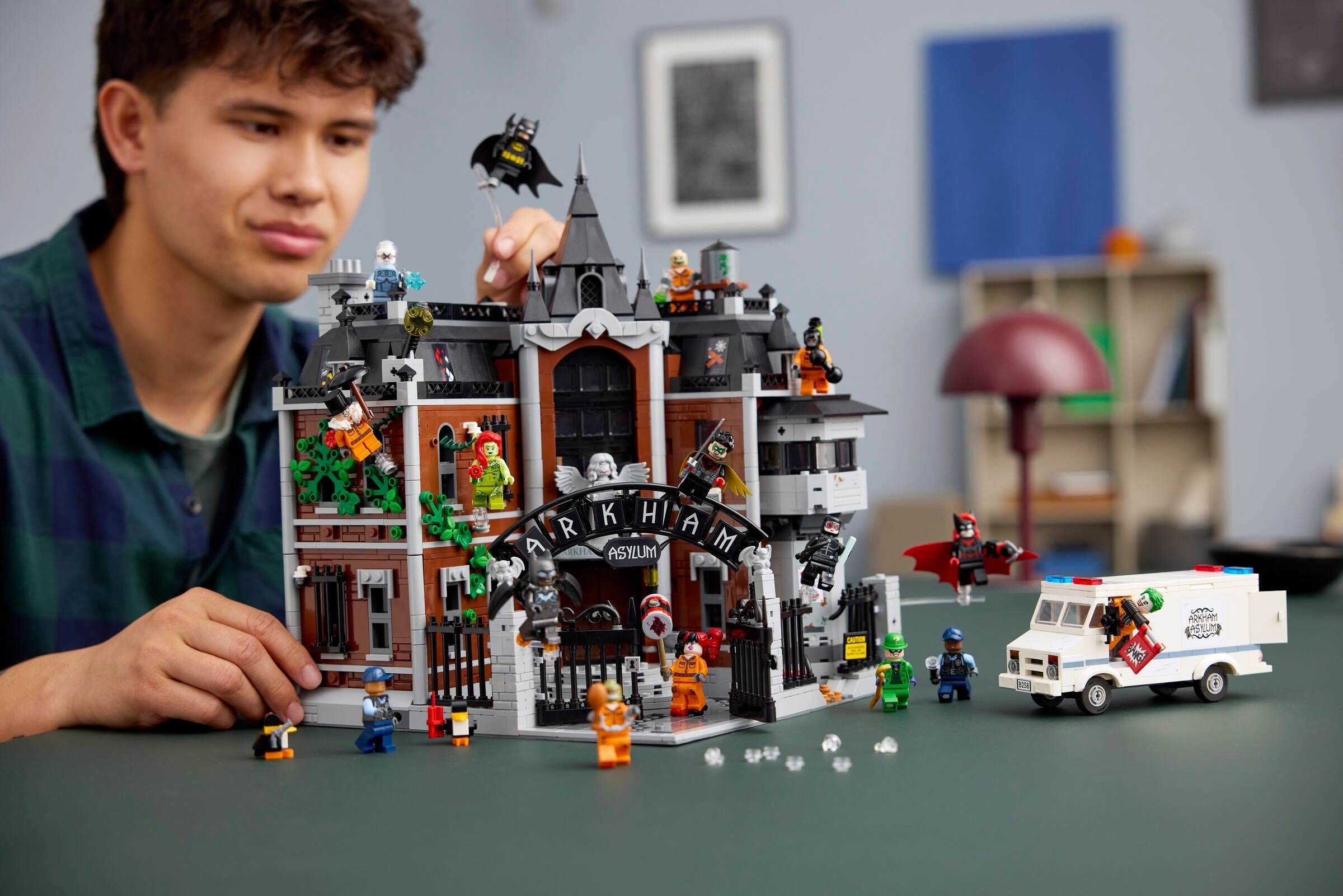 ����������� LEGO 76300 - ���� ��������� ������