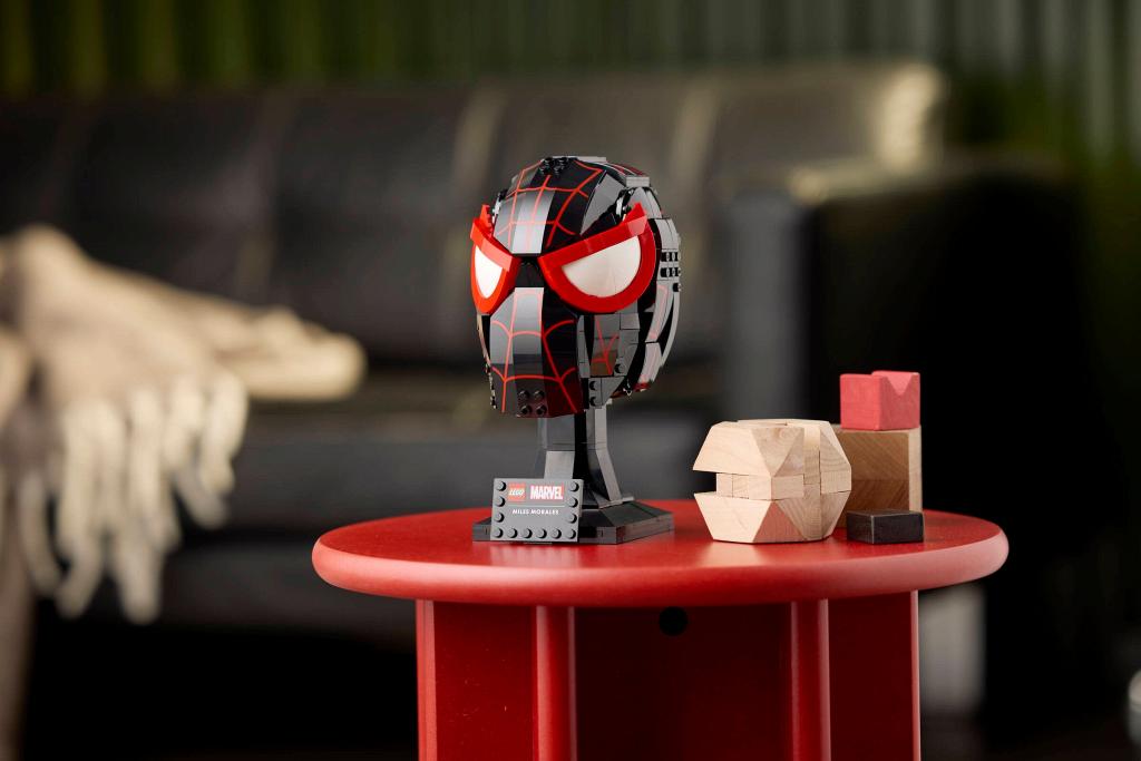 ����������� LEGO Super Heroes 76329 ����� ������ ��������
