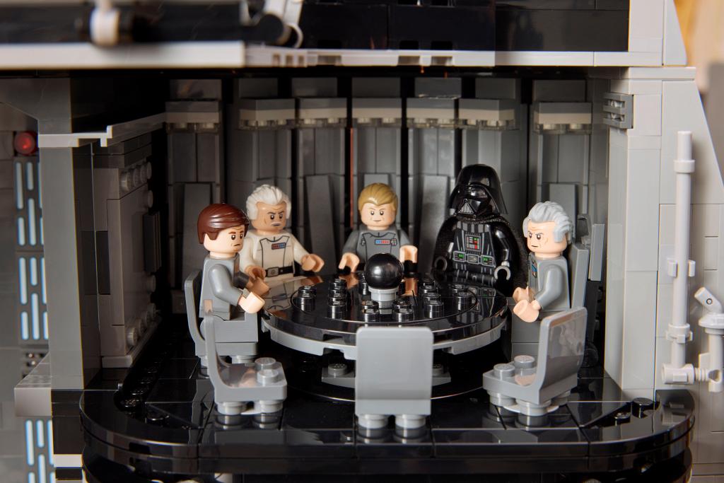 ����������� LEGO 75419 - ���� ������ ������