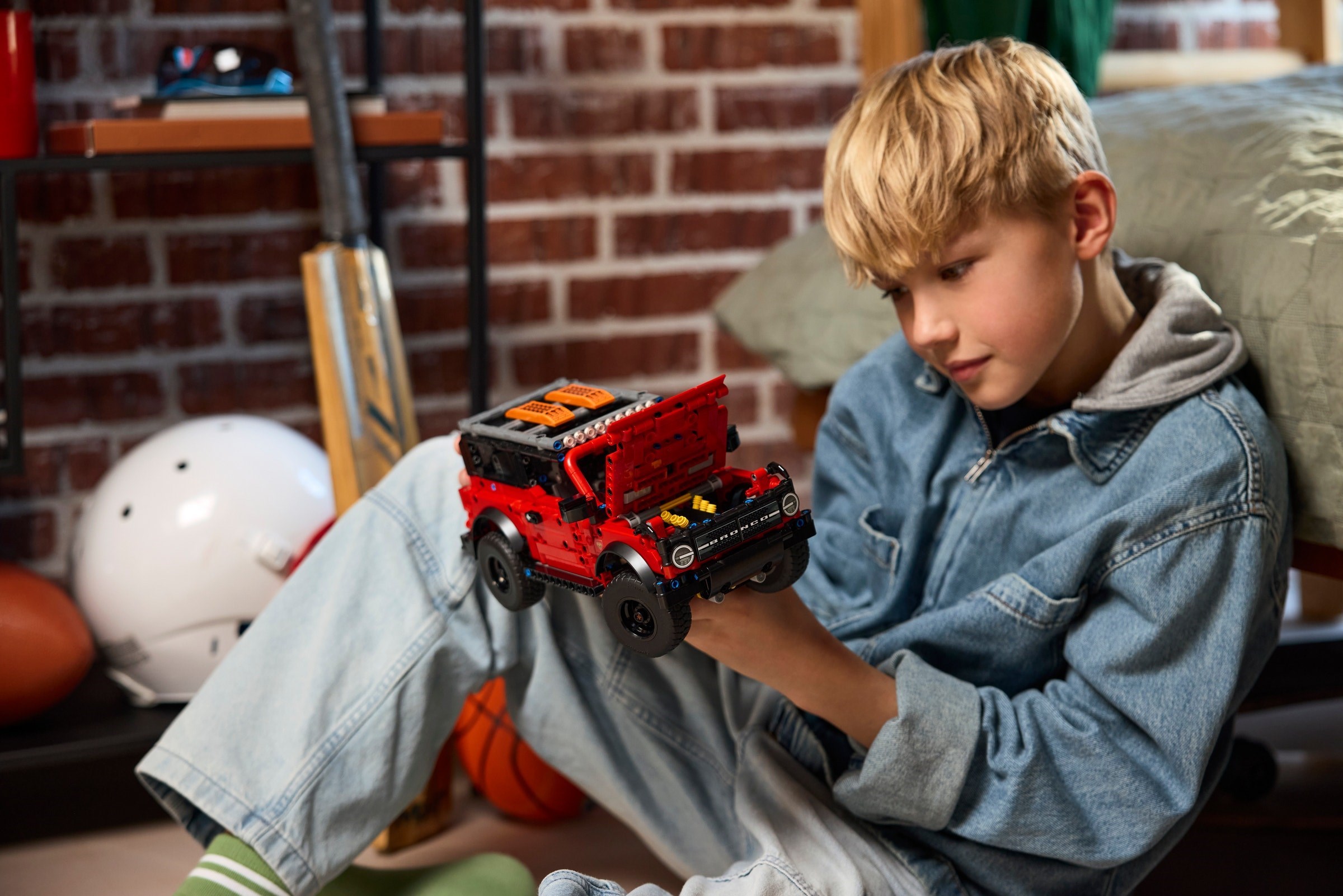 ����������� LEGO 42213 - ���� ���� ������