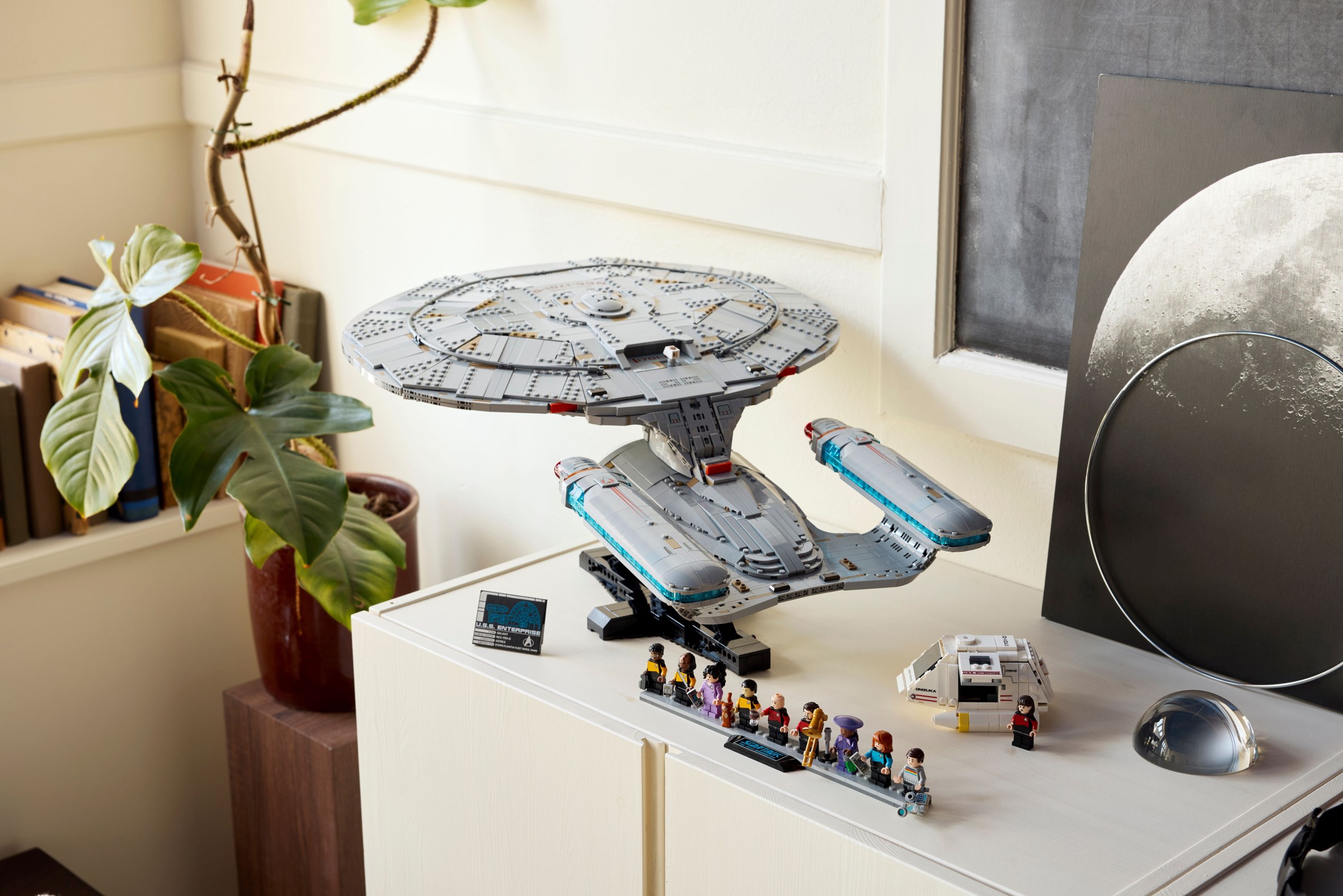 ����������� LEGO 10356 - ���� ���� ���� �������� ������� ����������  NCC-1701-D, 3600 �������