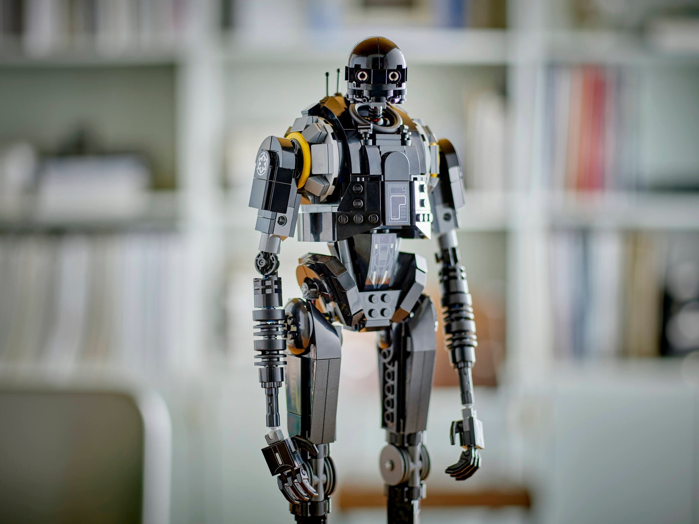 ����������� LEGO Star Wars 75434 ����� �������� K-2SO, 845 �������