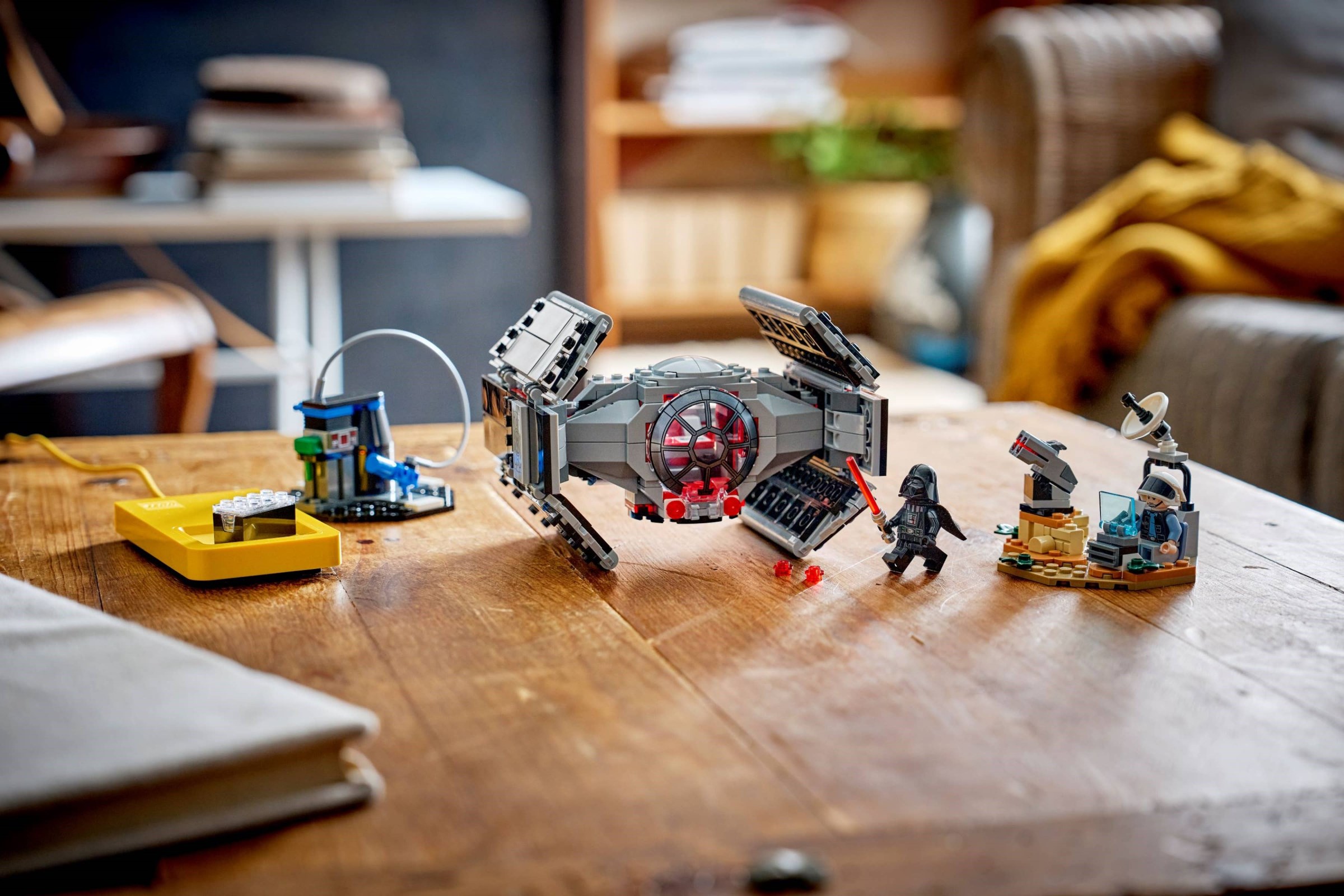 ����������� LEGO 75421 SMART Play - ���� ����������� TIE ����� �������