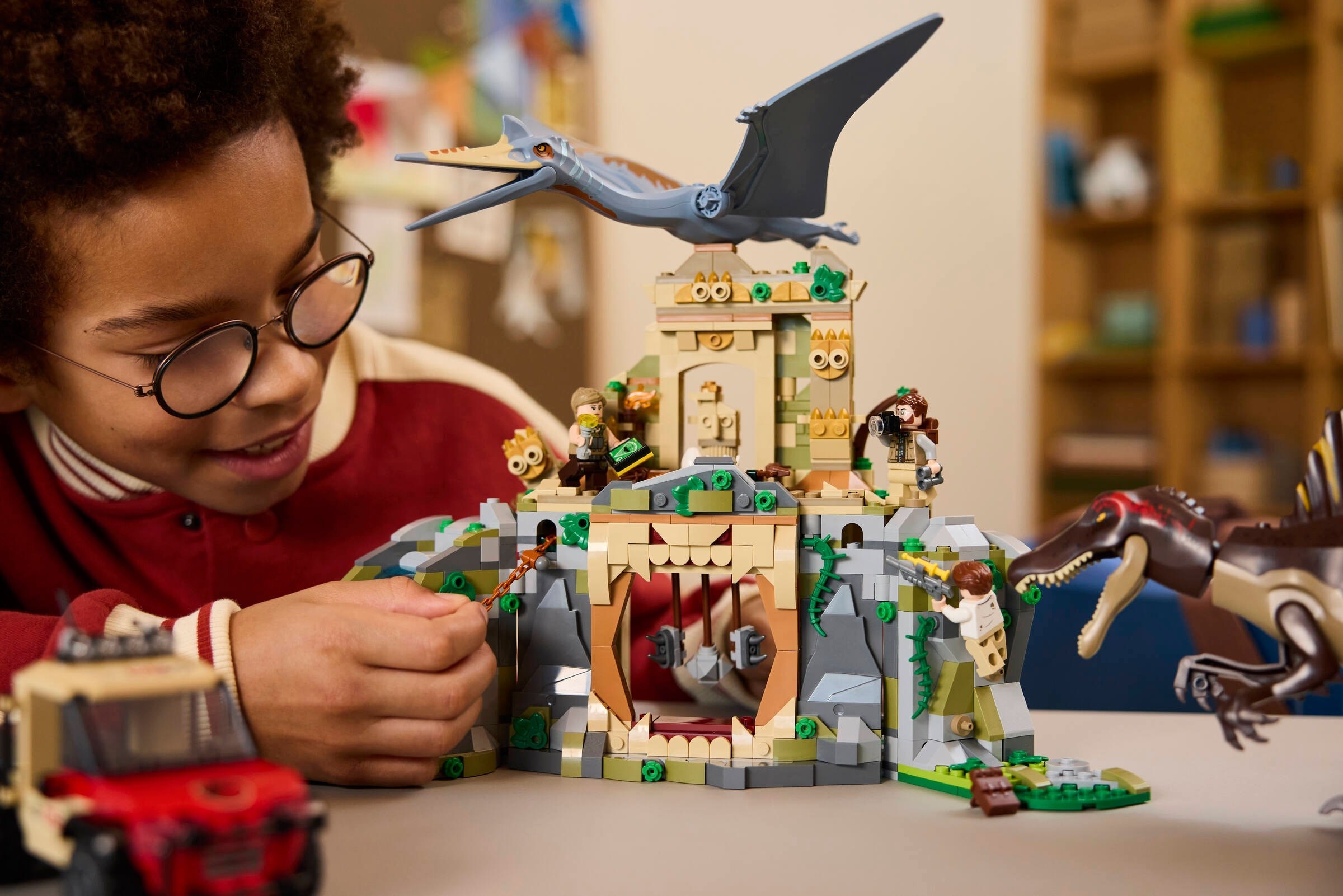 ����������� LEGO 76976 - ���� ��������� � �������������: ��������� ������, 984 �������