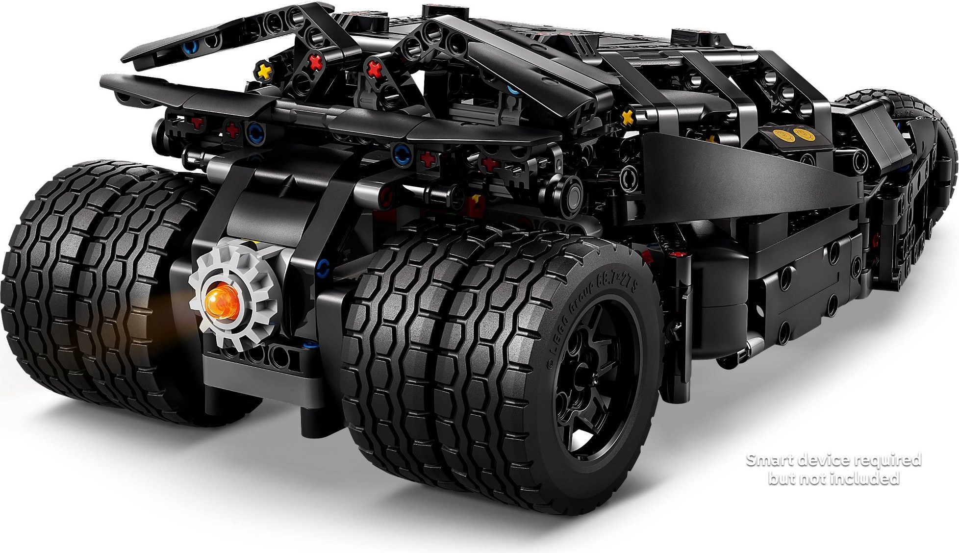 ����������� LEGO 42239 - ���� ��������� ������� Batmobile Tumbler, 719 �������