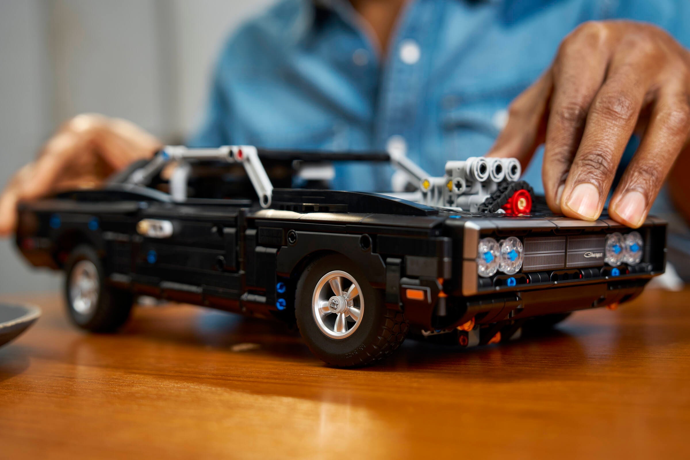 ����������� LEGO 42231 - ���� ������: Dodge Charger R/T �������� �������