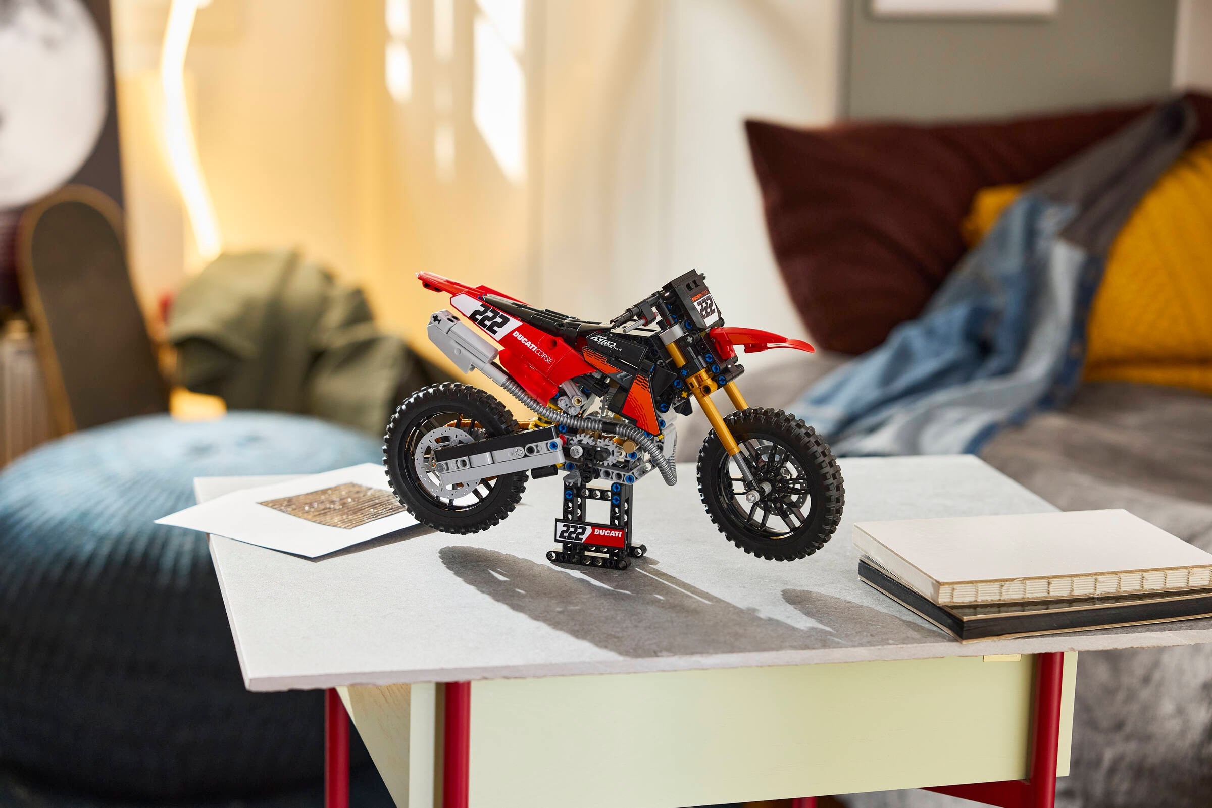 ����������� LEGO 42238 - ���� �������� Ducati Desmo450 MX Factory, 457 �������