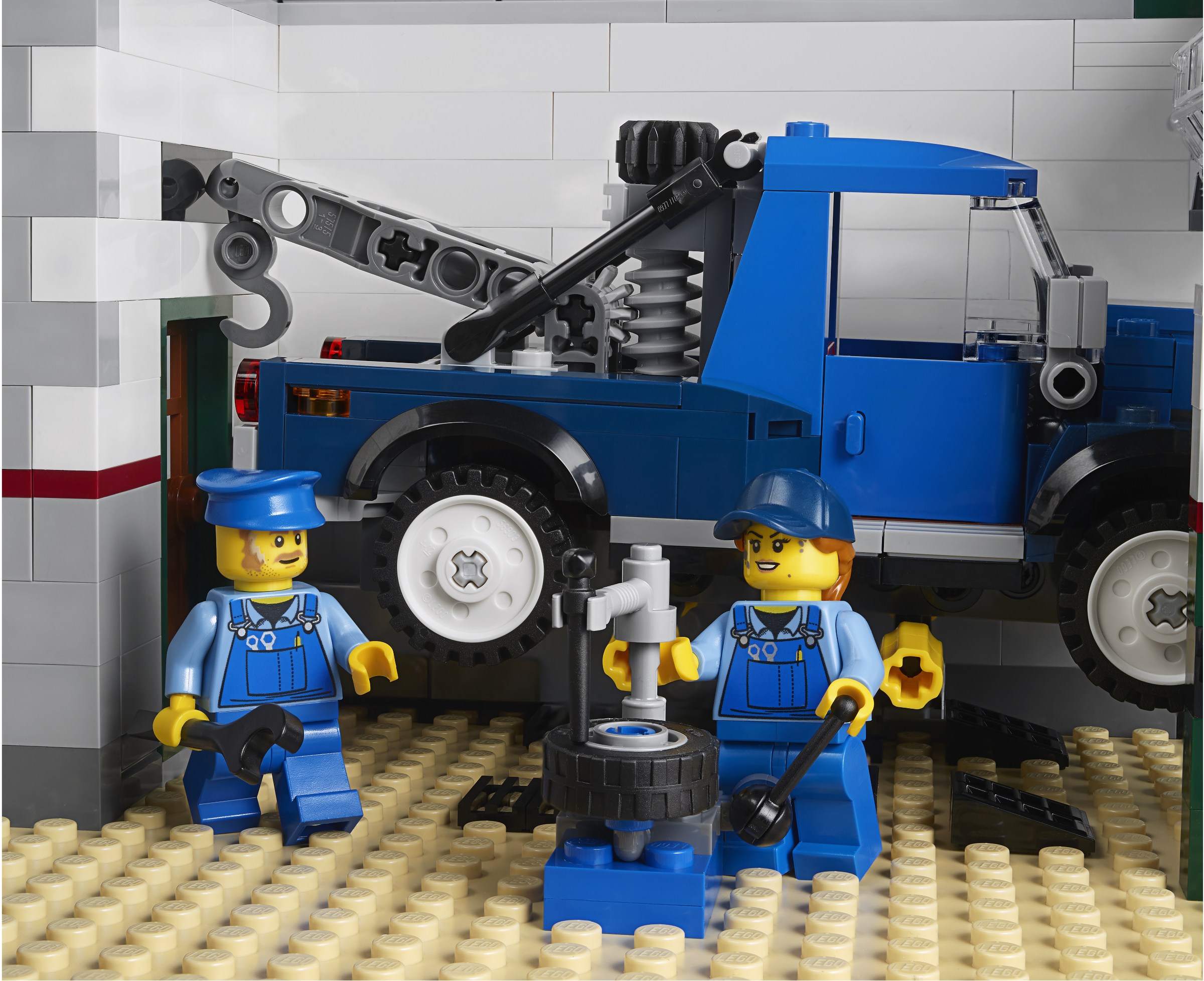 LEGO 10264 Corner Garage - ���� ����� �� ����