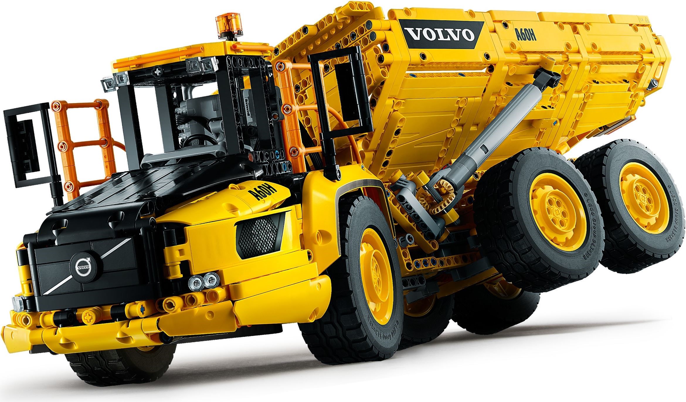 ����������� LEGO 42114 - ���� Technic �������� Volvo 6*6